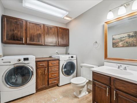 1865 Parkland Drive Ely IA 52227