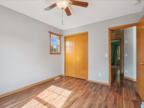 1865 Parkland Drive Ely IA 52227