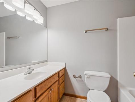 1865 Parkland Drive Ely IA 52227