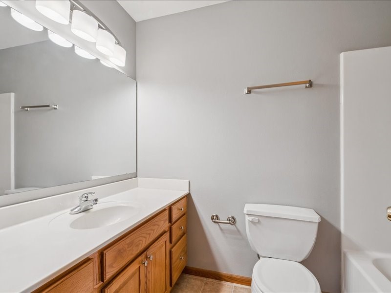 1865 Parkland Drive Ely IA 52227