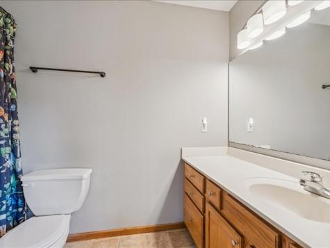 1865 Parkland Drive Ely IA 52227