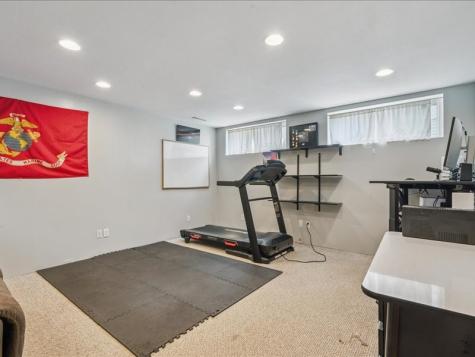 1865 Parkland Drive Ely IA 52227