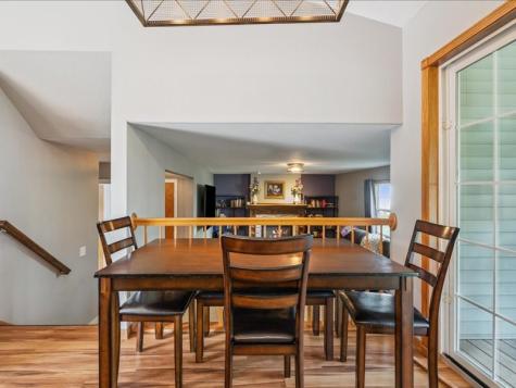 1865 Parkland Drive Ely IA 52227