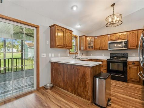 1865 Parkland Drive Ely IA 52227