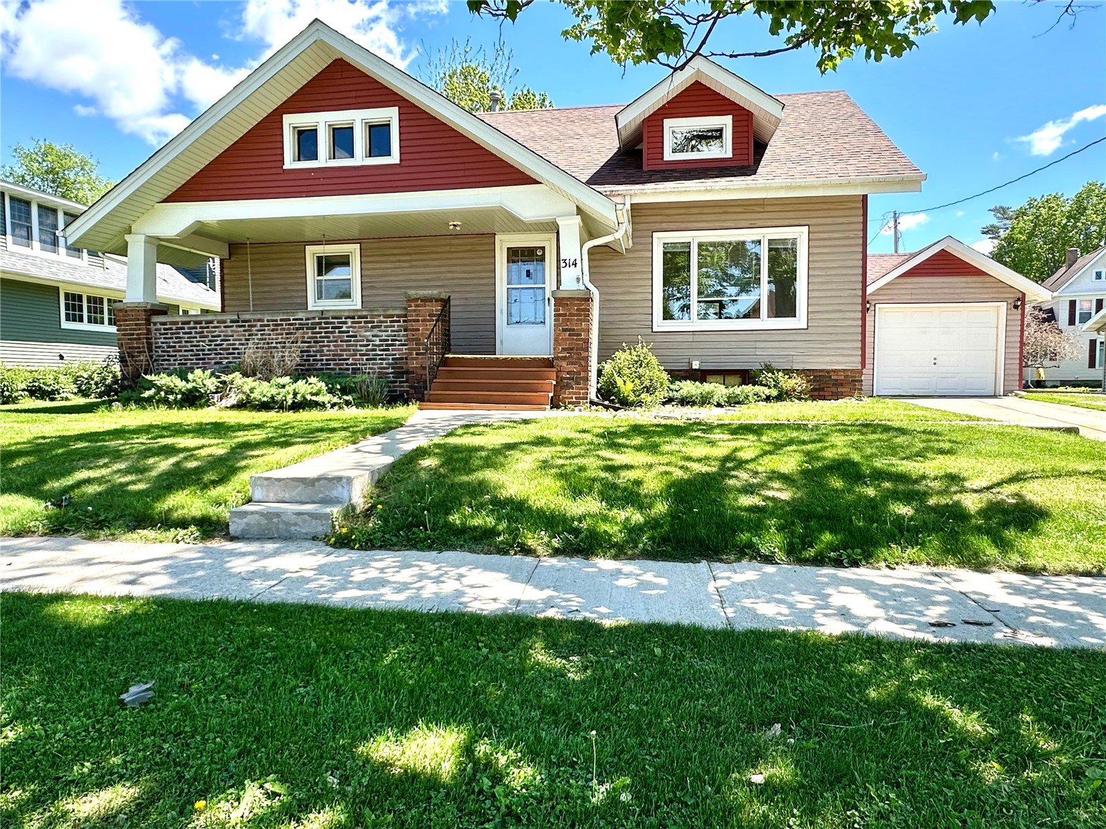 314 N Maple Street Monticello IA 52310
