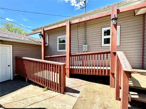 314 N Maple Street Monticello IA 52310