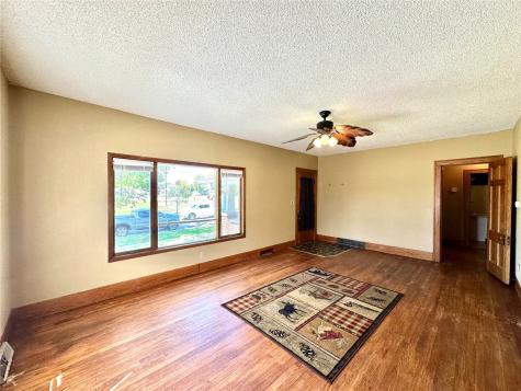 314 N Maple Street Monticello IA 52310