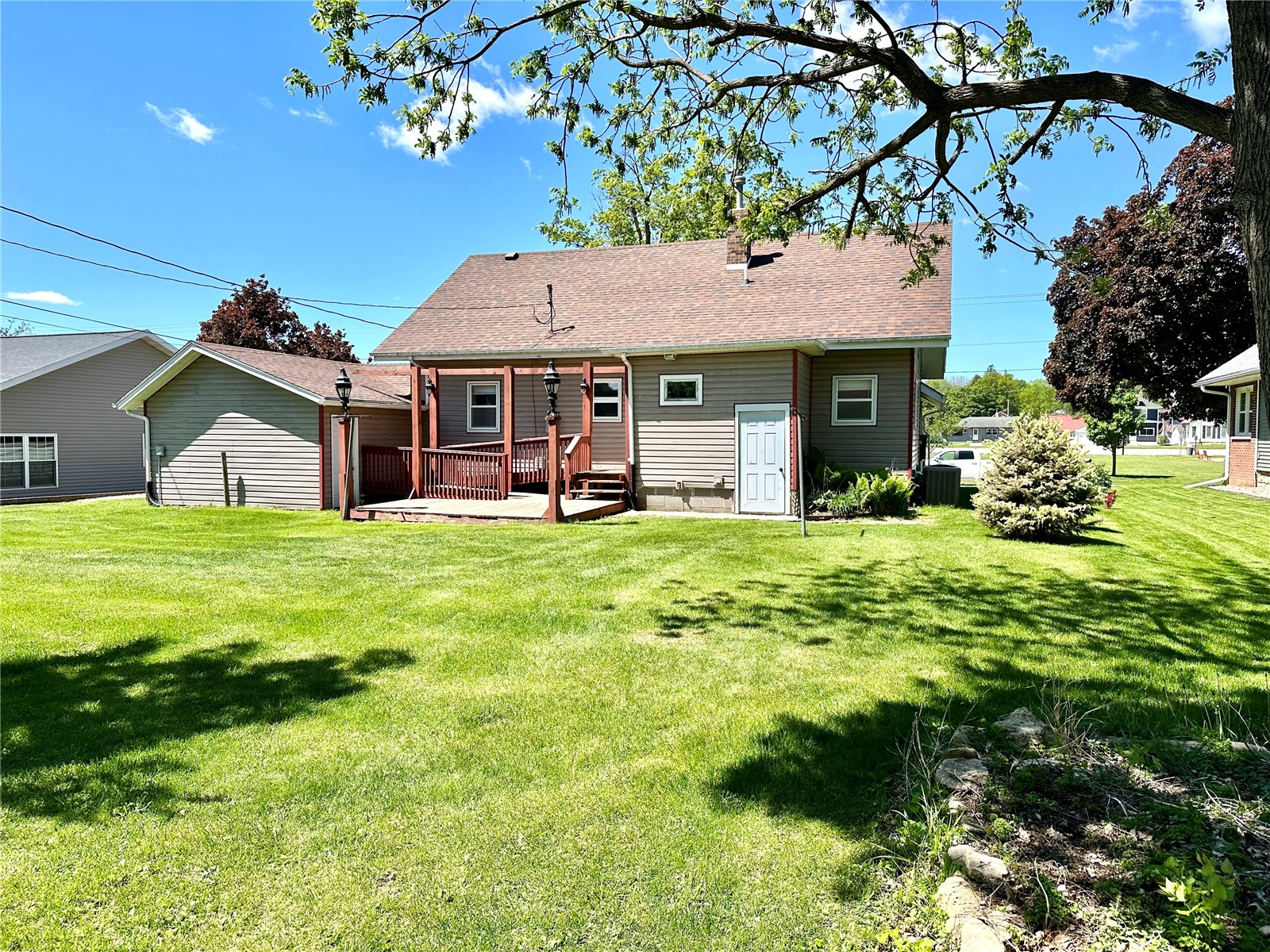 314 N Maple Street Monticello IA 52310