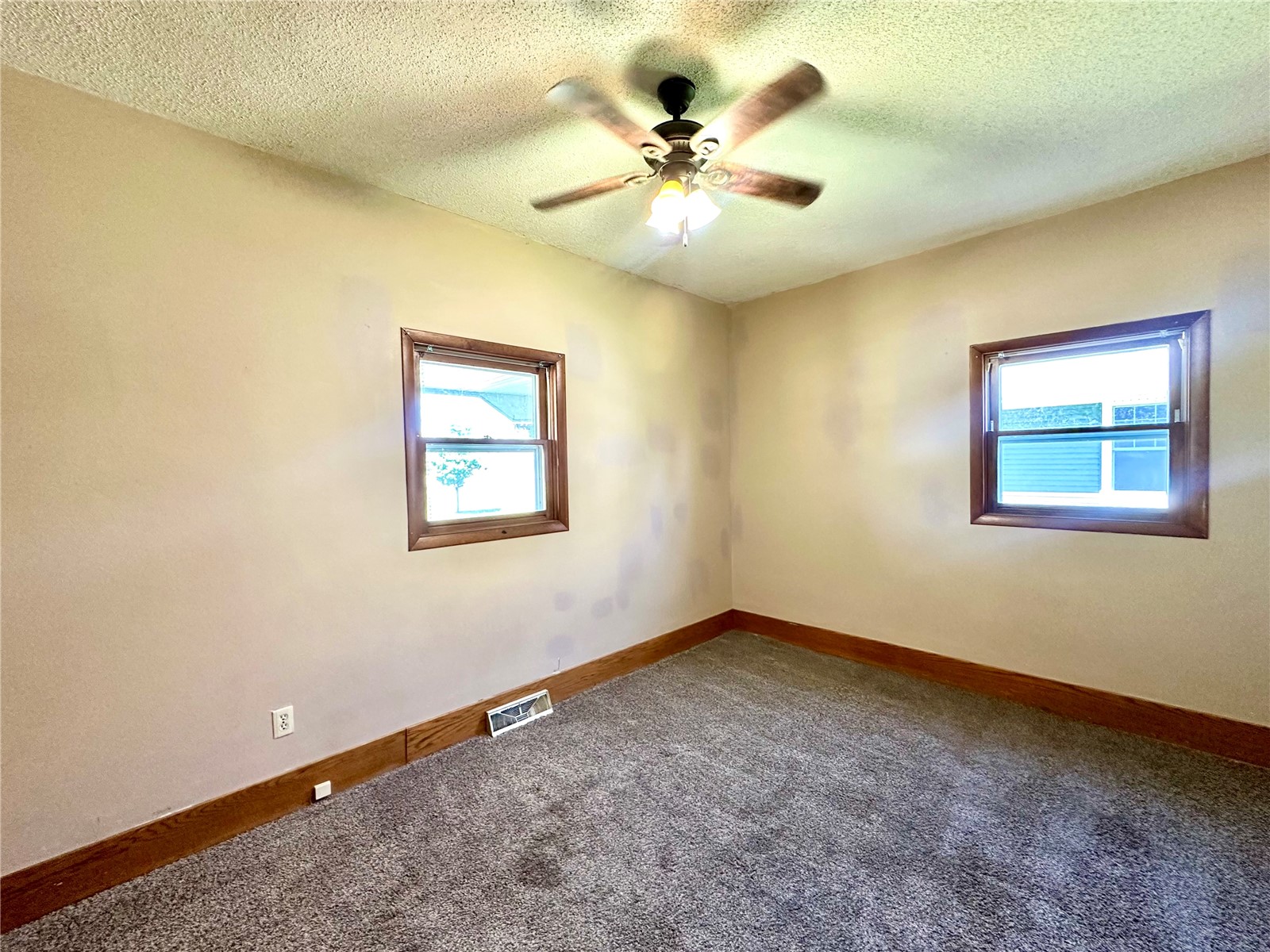 314 N Maple Street Monticello IA 52310