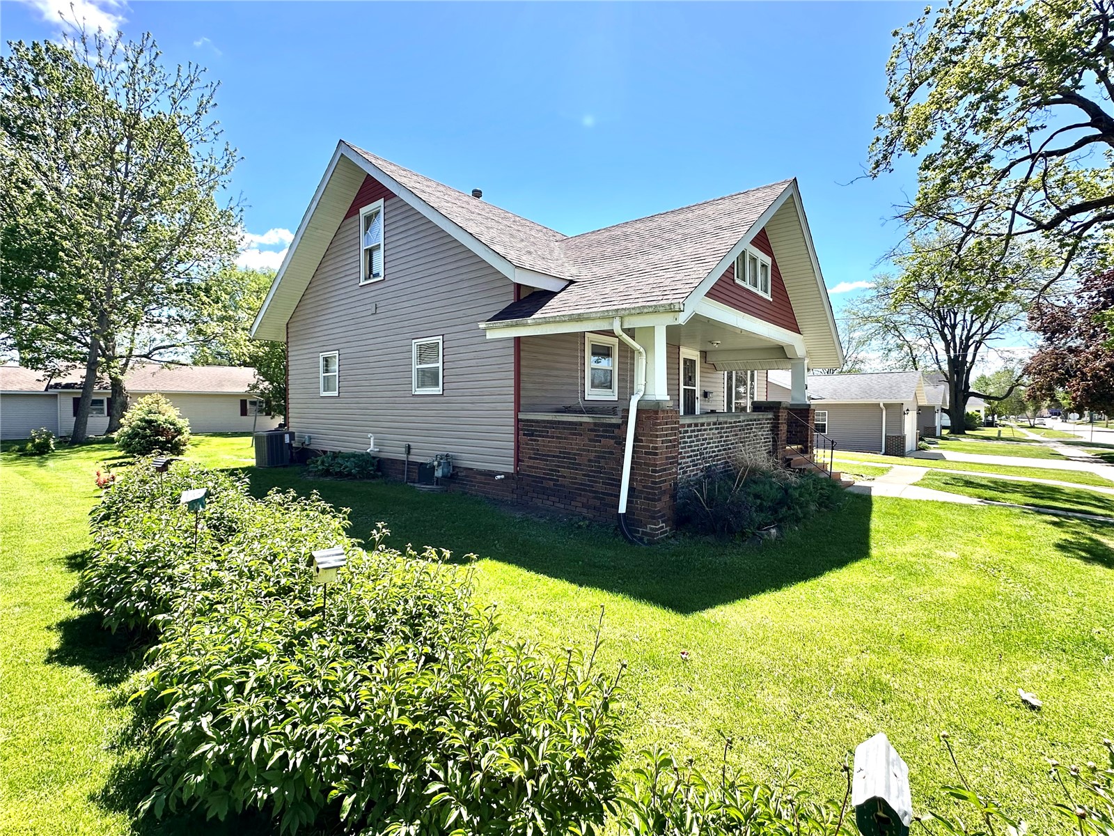 314 N Maple Street Monticello IA 52310