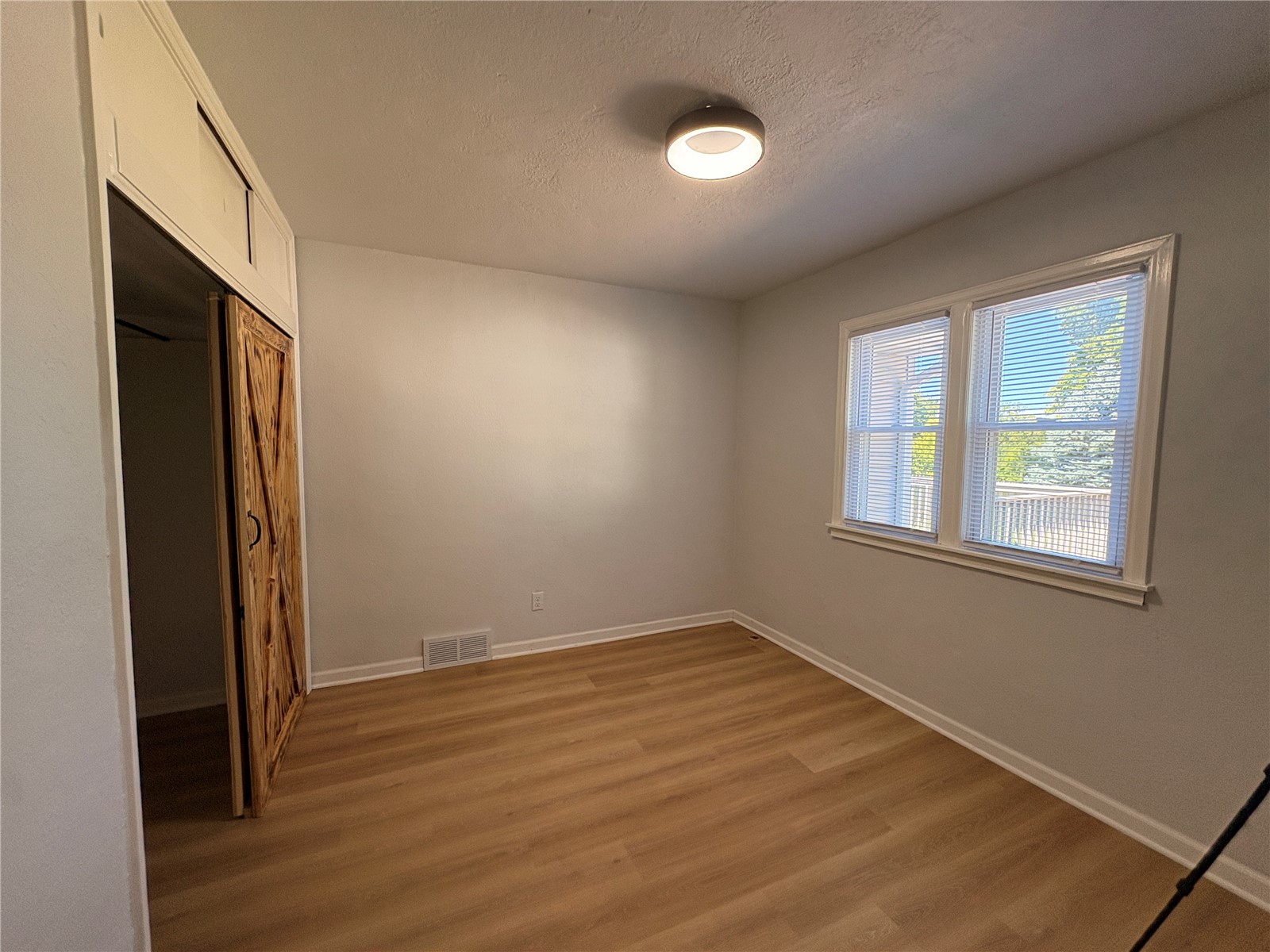 1230 Belmont Parkway NW Cedar Rapids IA 52405