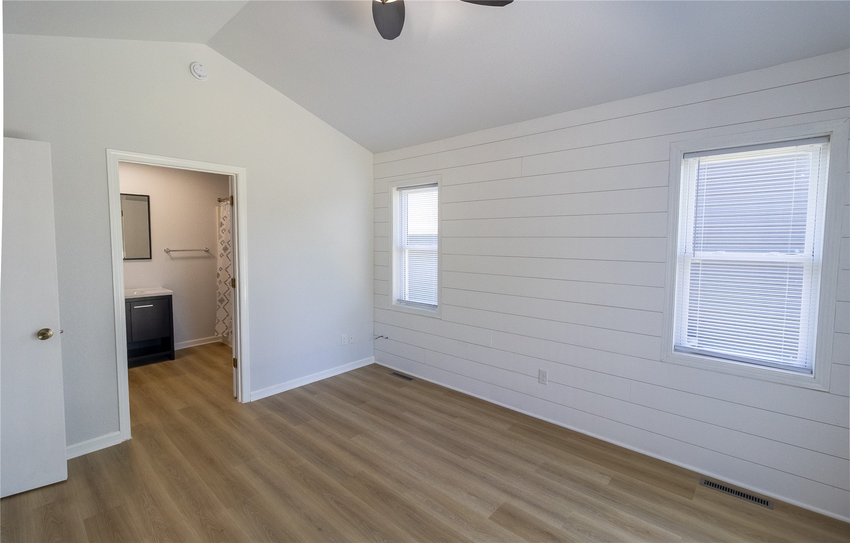 1230 Belmont Parkway NW Cedar Rapids IA 52405