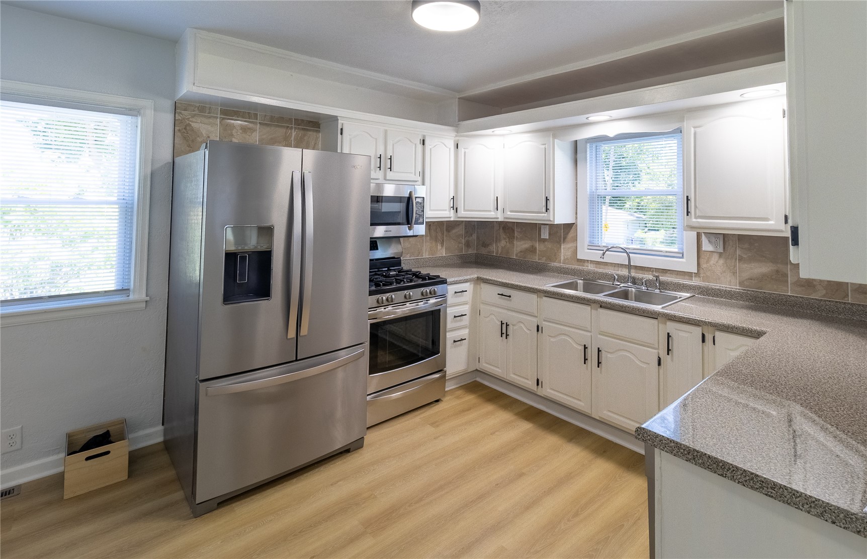 1230 Belmont Parkway NW Cedar Rapids IA 52405