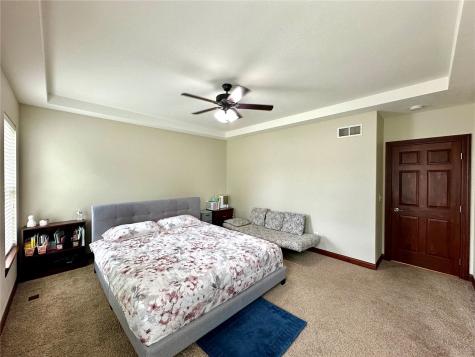 8412 Kensington Drive NE Cedar Rapids IA 52402