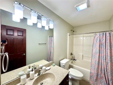 8412 Kensington Drive NE Cedar Rapids IA 52402