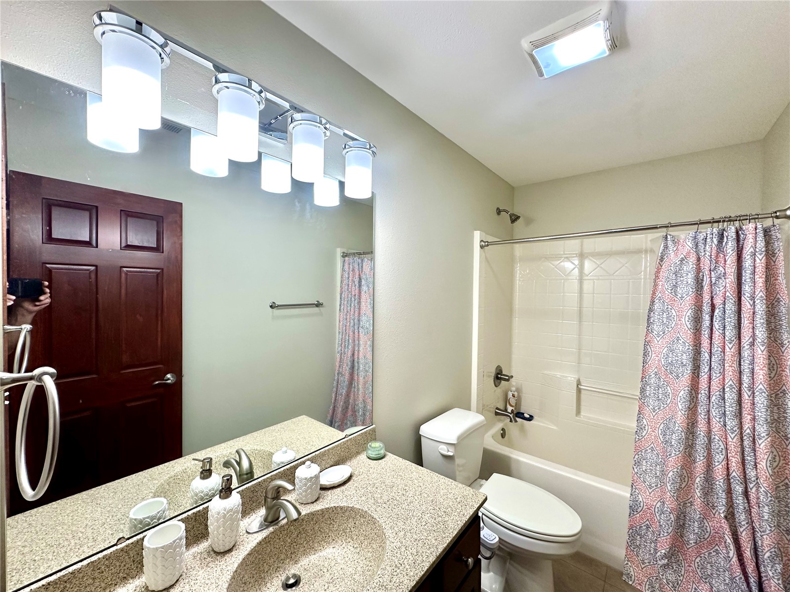 8412 Kensington Drive NE Cedar Rapids IA 52402