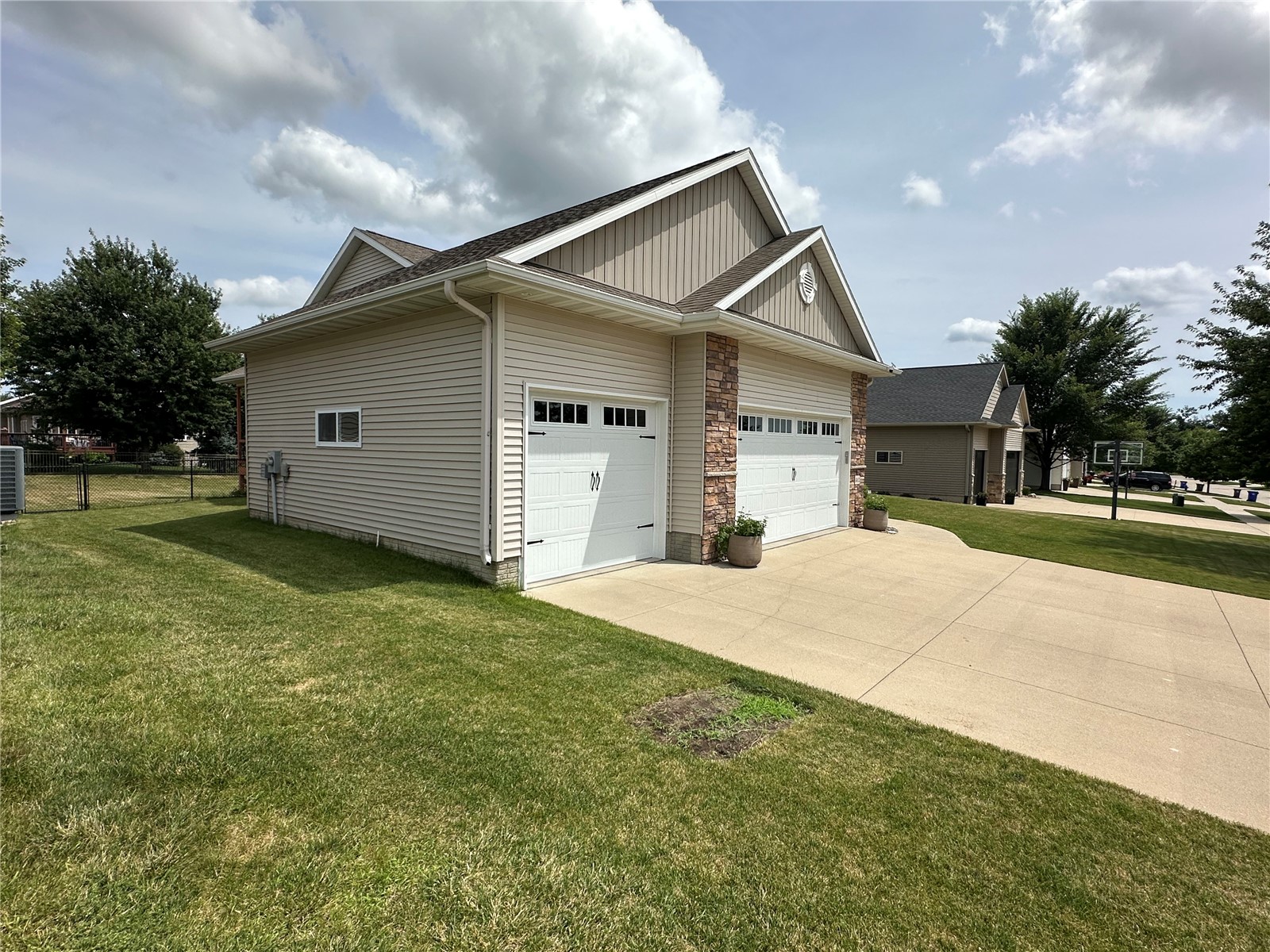 8412 Kensington Drive NE Cedar Rapids IA 52402