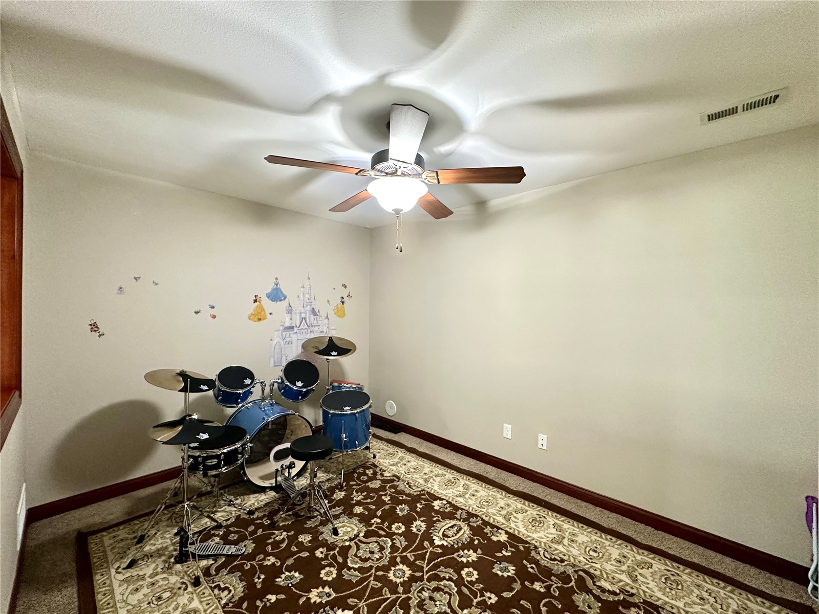 8412 Kensington Drive NE Cedar Rapids IA 52402