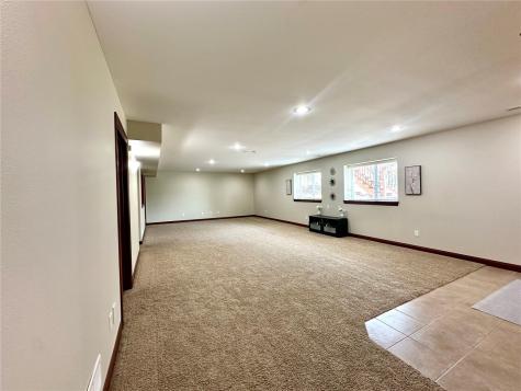 8412 Kensington Drive NE Cedar Rapids IA 52402