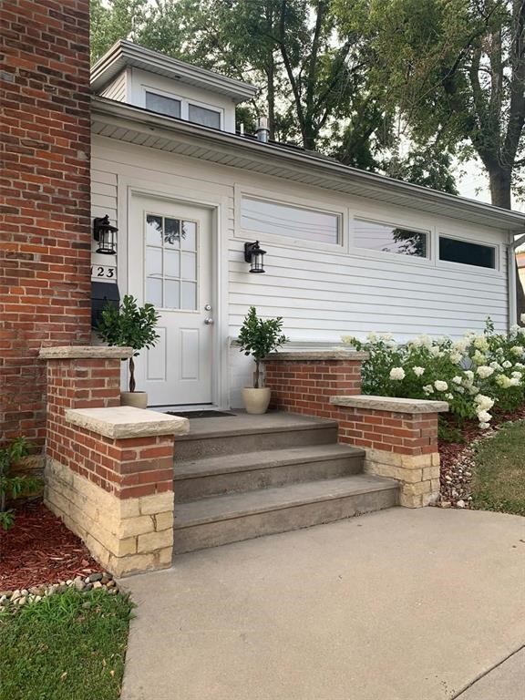 123 2nd Avenue SW Mt Vernon IA 52314