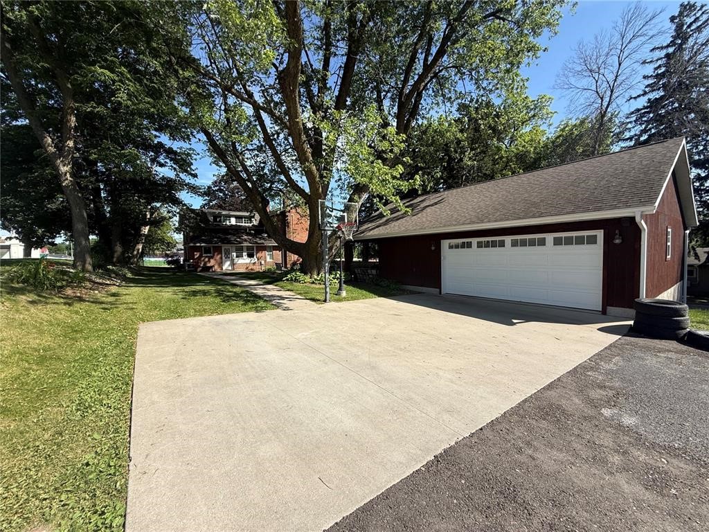 123 2nd Avenue SW Mt Vernon IA 52314