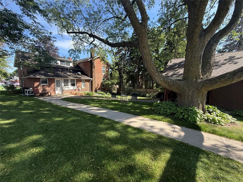 123 2nd Avenue SW Mt Vernon IA 52314