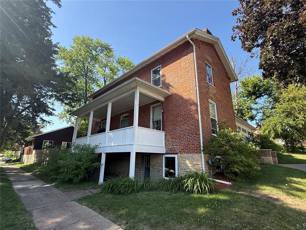 123 2nd Avenue SW Mt Vernon IA 52314