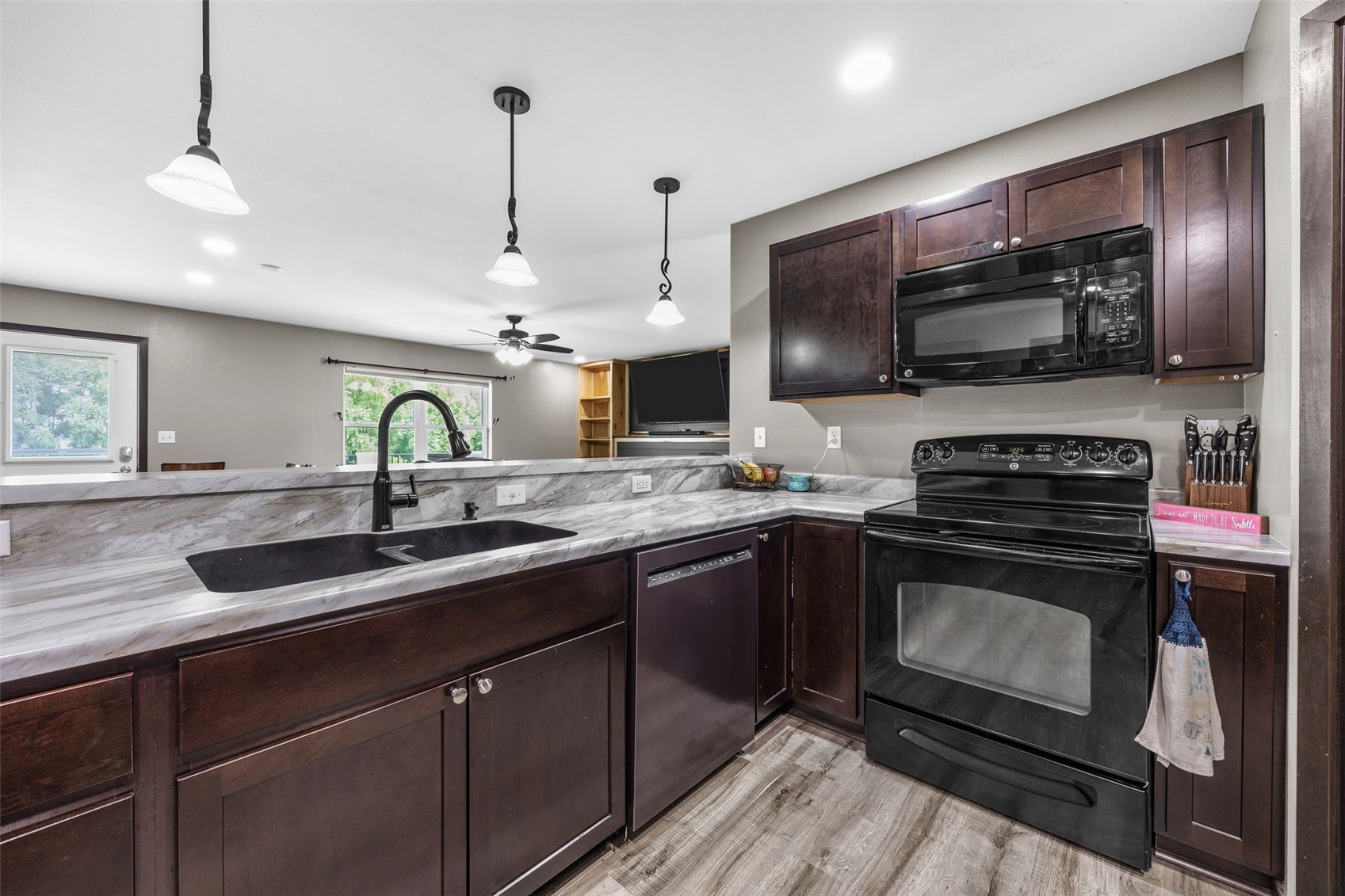 22980 105th Street Anamosa IA 52205