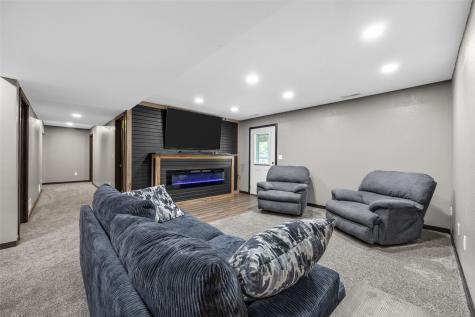 22980 105th Street Anamosa IA 52205