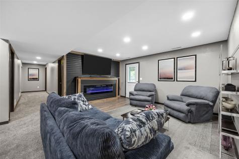 22980 105th Street Anamosa IA 52205