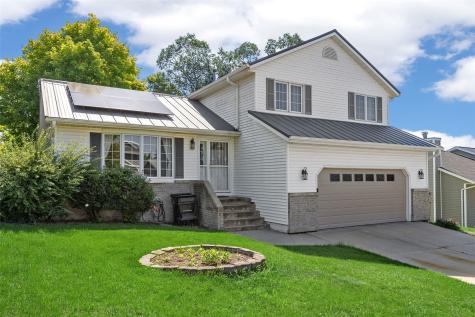 1711 Hamer NW Cedar Rapids IA 52405