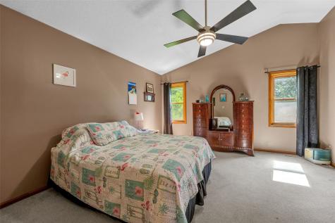 1711 Hamer NW Cedar Rapids IA 52405