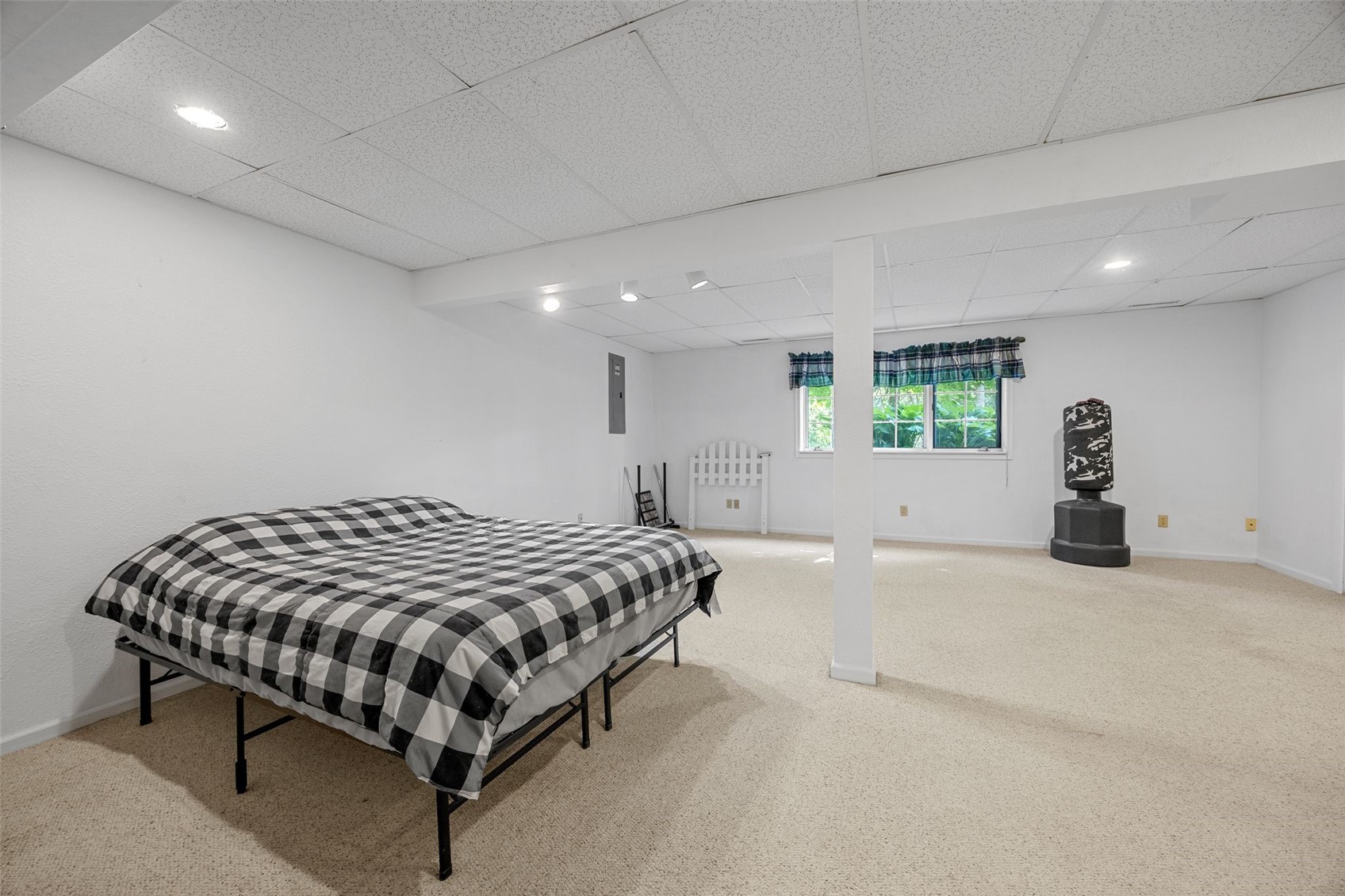 1711 Hamer NW Cedar Rapids IA 52405