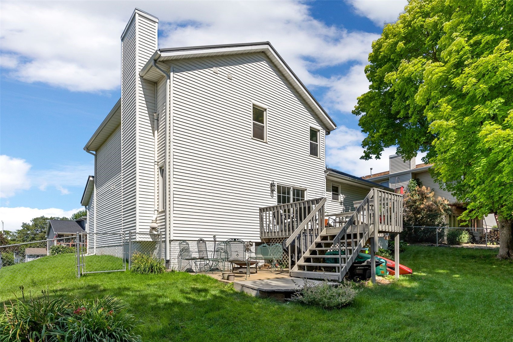 1711 Hamer NW Cedar Rapids IA 52405