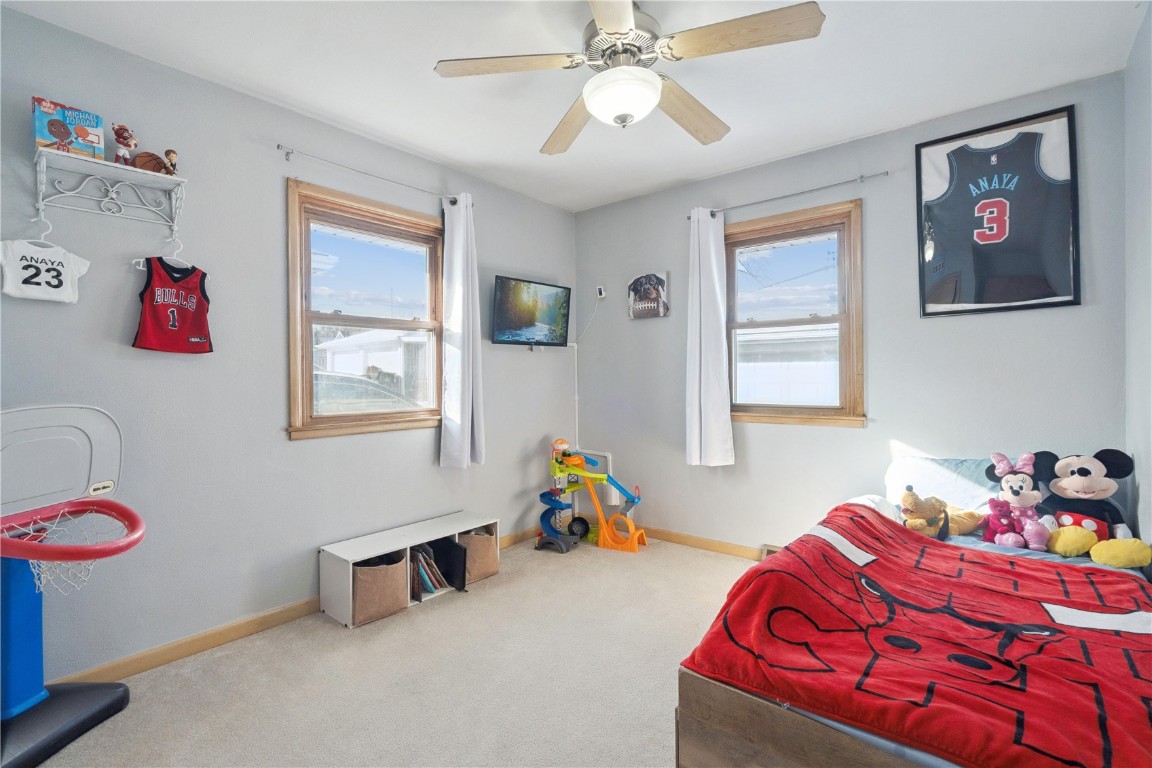 330 26th Street NW Cedar Rapids IA 52405
