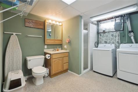 330 26th Street NW Cedar Rapids IA 52405