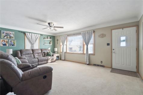 330 26th Street NW Cedar Rapids IA 52405