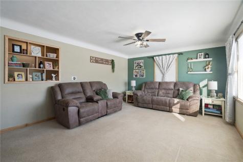 330 26th Street NW Cedar Rapids IA 52405