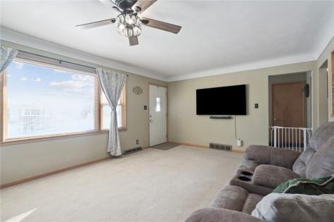 330 26th Street NW Cedar Rapids IA 52405