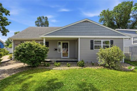 1287 29th Street NE Cedar Rapids IA 52402
