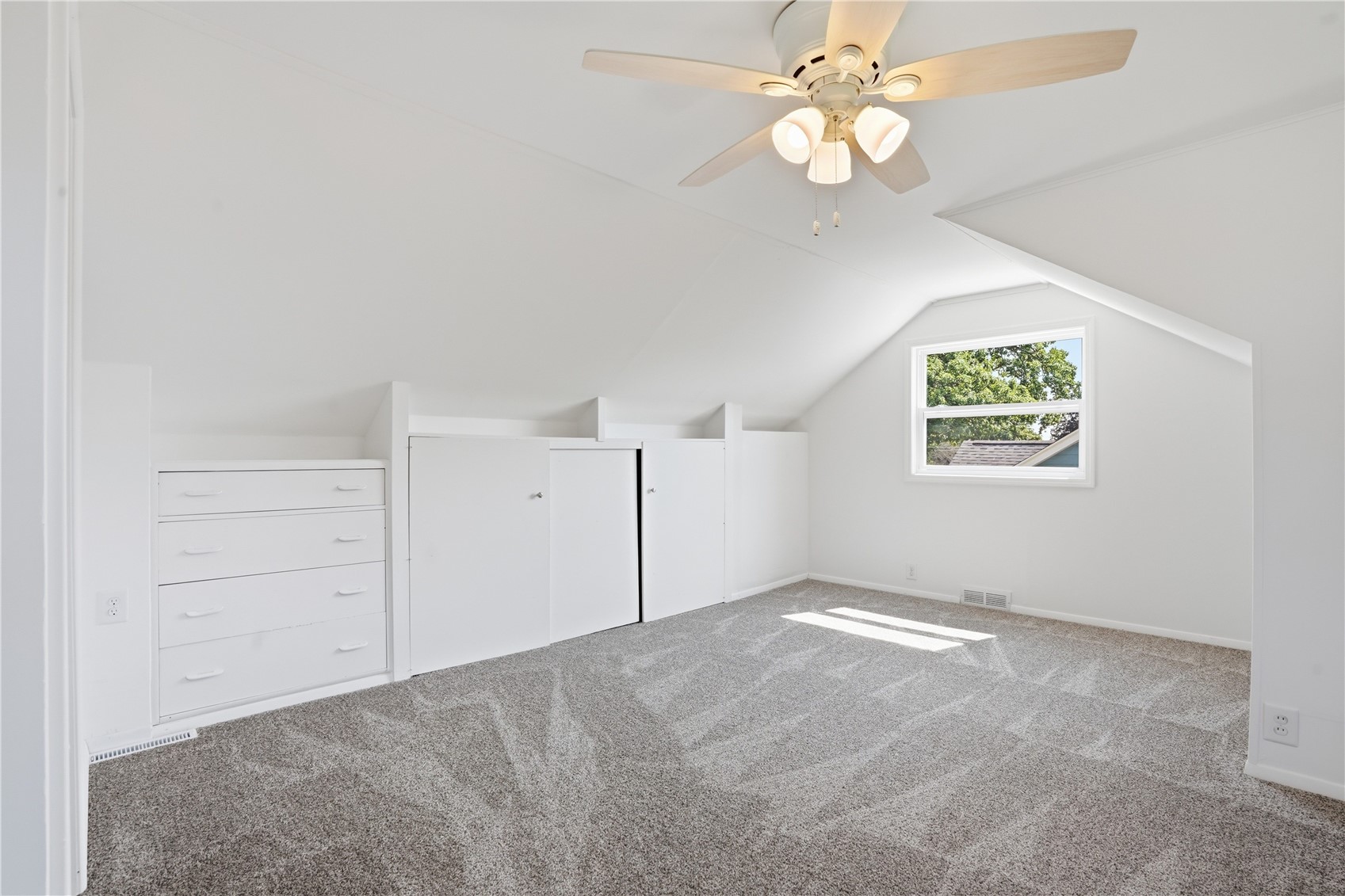 1287 29th Street NE Cedar Rapids IA 52402