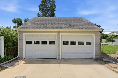 1287 29th Street NE Cedar Rapids IA 52402