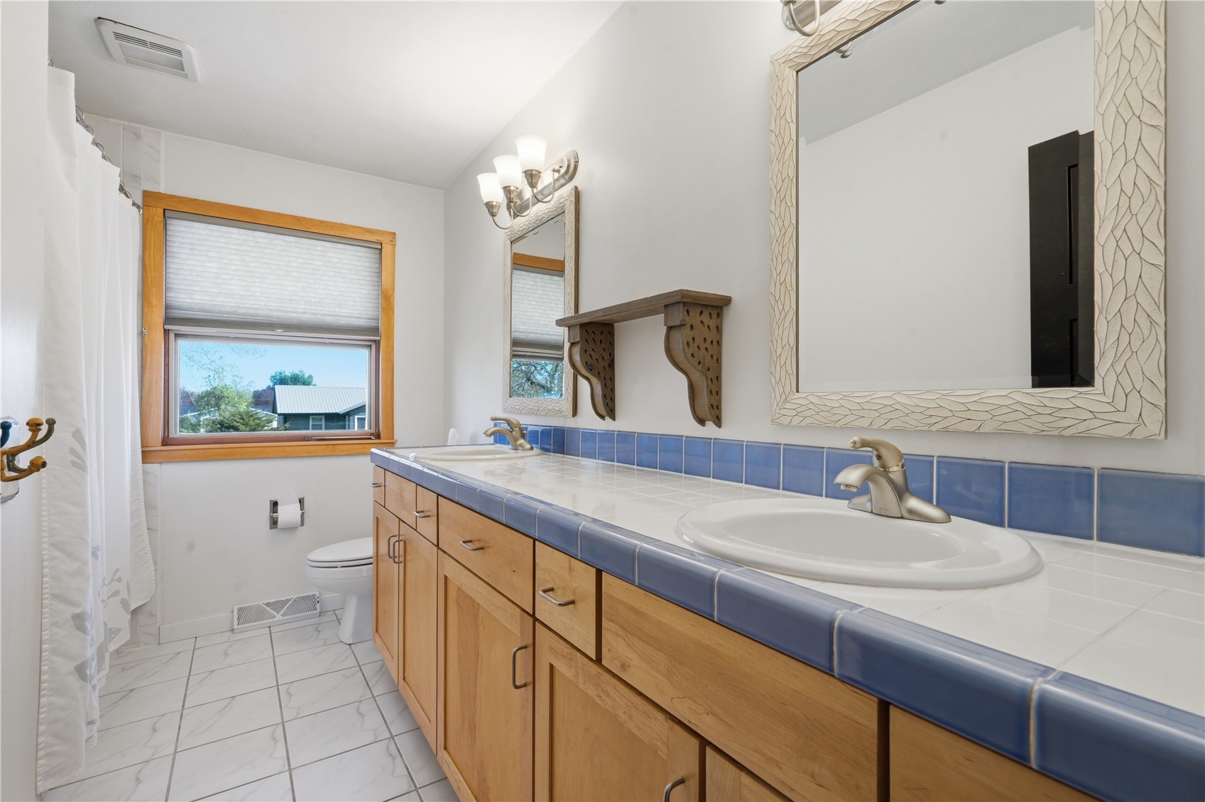 1665 25th Avenue Marion IA 52302