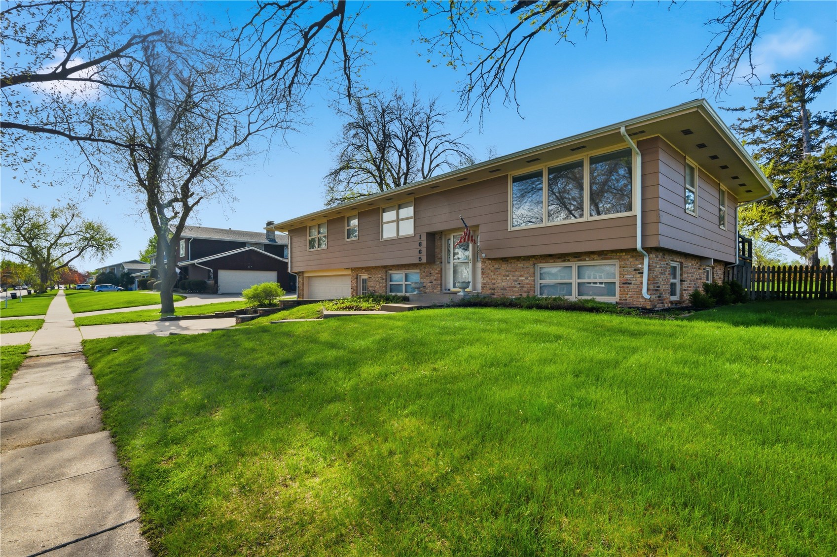 1665 25th Avenue Marion IA 52302