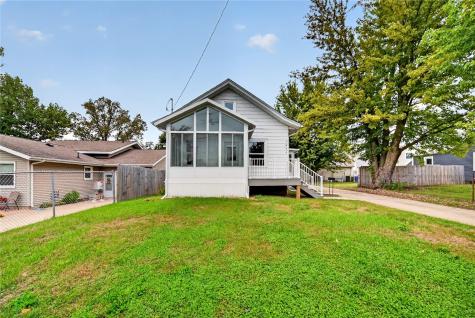 1432 34th Street NE Cedar Rapids IA 52402