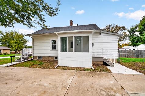 1432 34th Street NE Cedar Rapids IA 52402