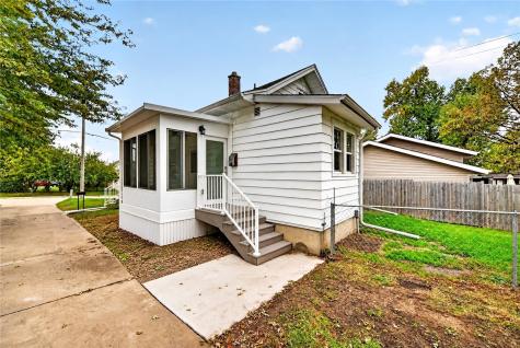 1432 34th Street NE Cedar Rapids IA 52402