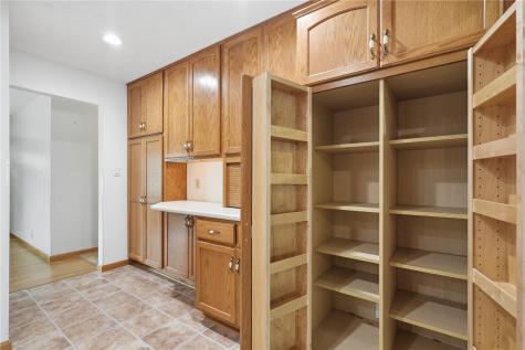 4610 Twin Pines Drive NE Cedar Rapids IA 52402