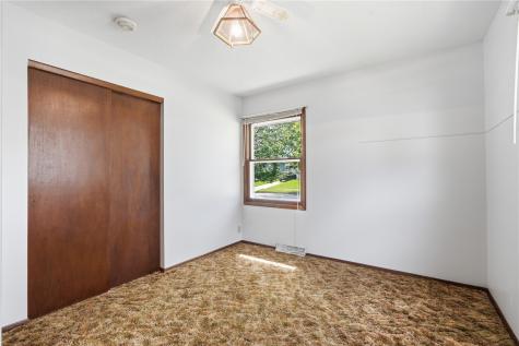 4610 Twin Pines Drive NE Cedar Rapids IA 52402