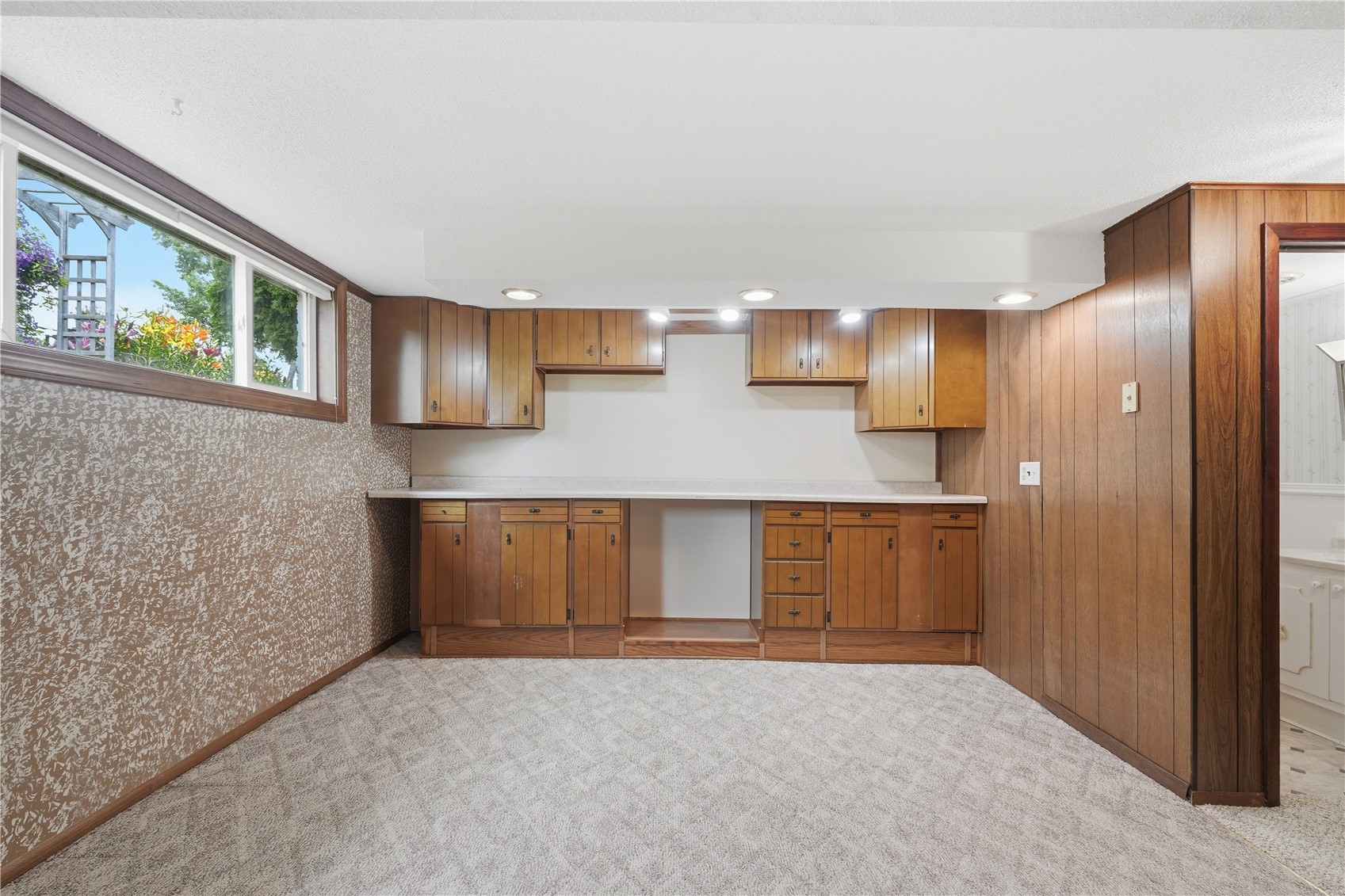 4610 Twin Pines Drive NE Cedar Rapids IA 52402
